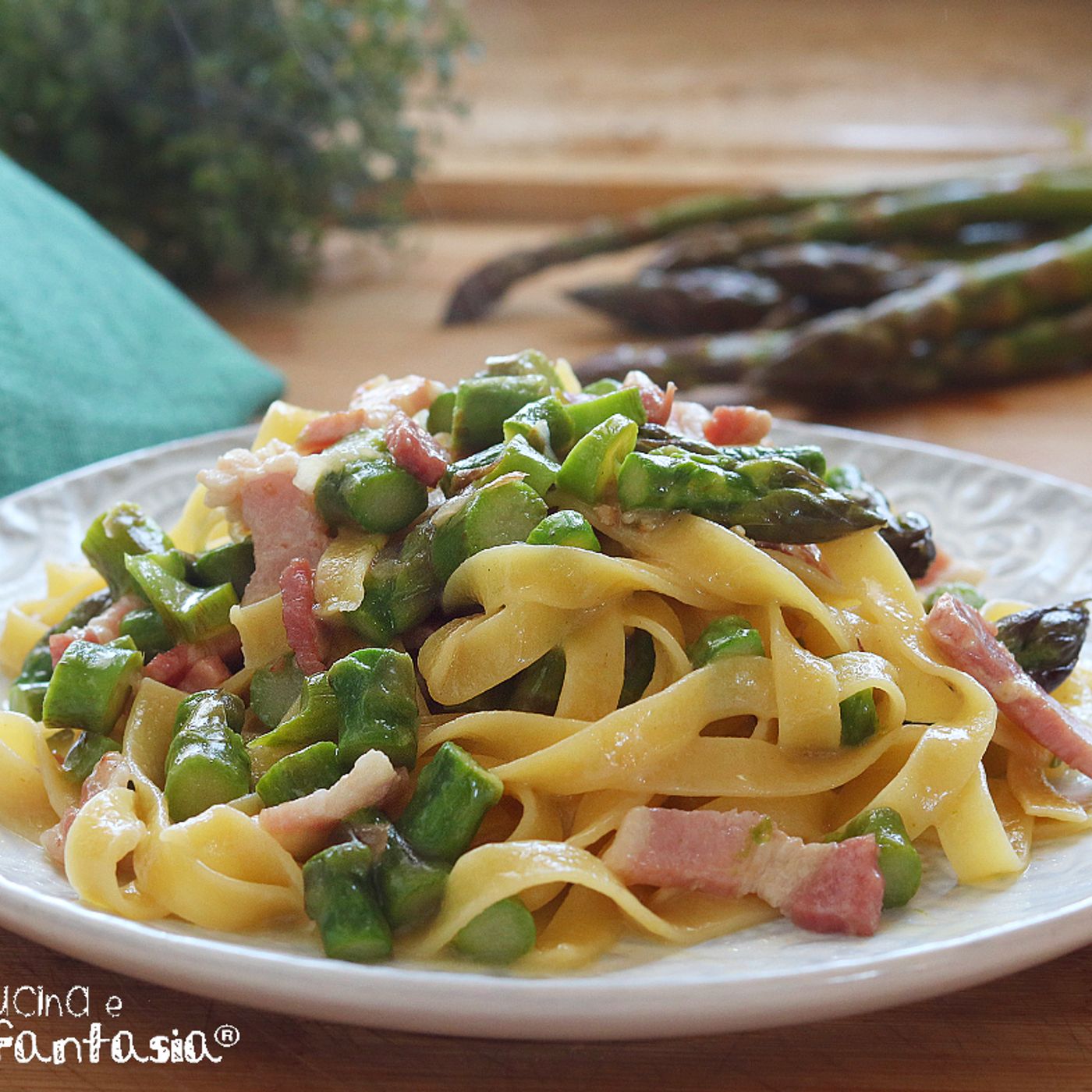 Fettuccine con asparagi e pancetta episode artwork