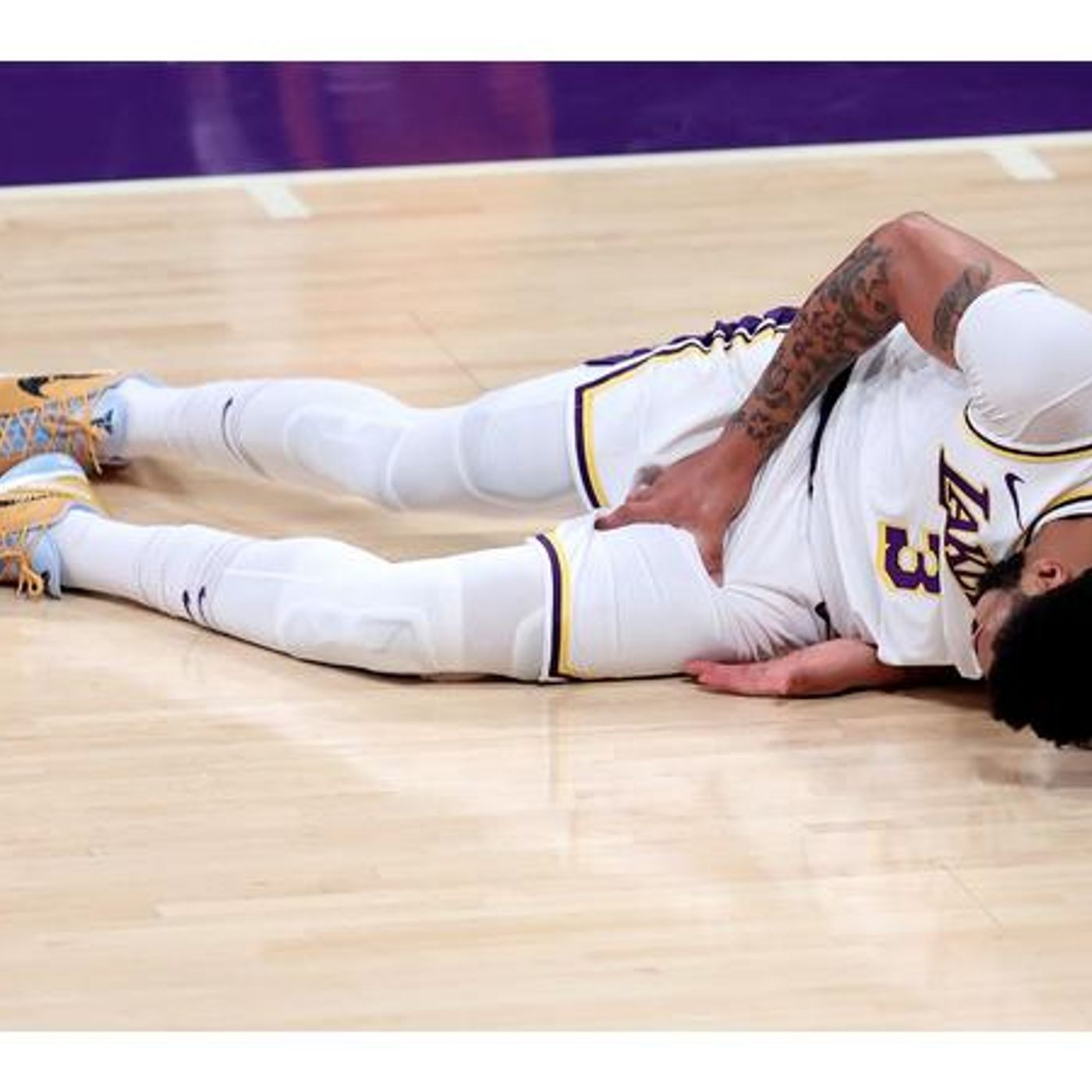 NBA PLAYOFF BANTER:Anthony Davis Injury End for Lakers? Can Bucks Beat Brooklyn? episode artwork
