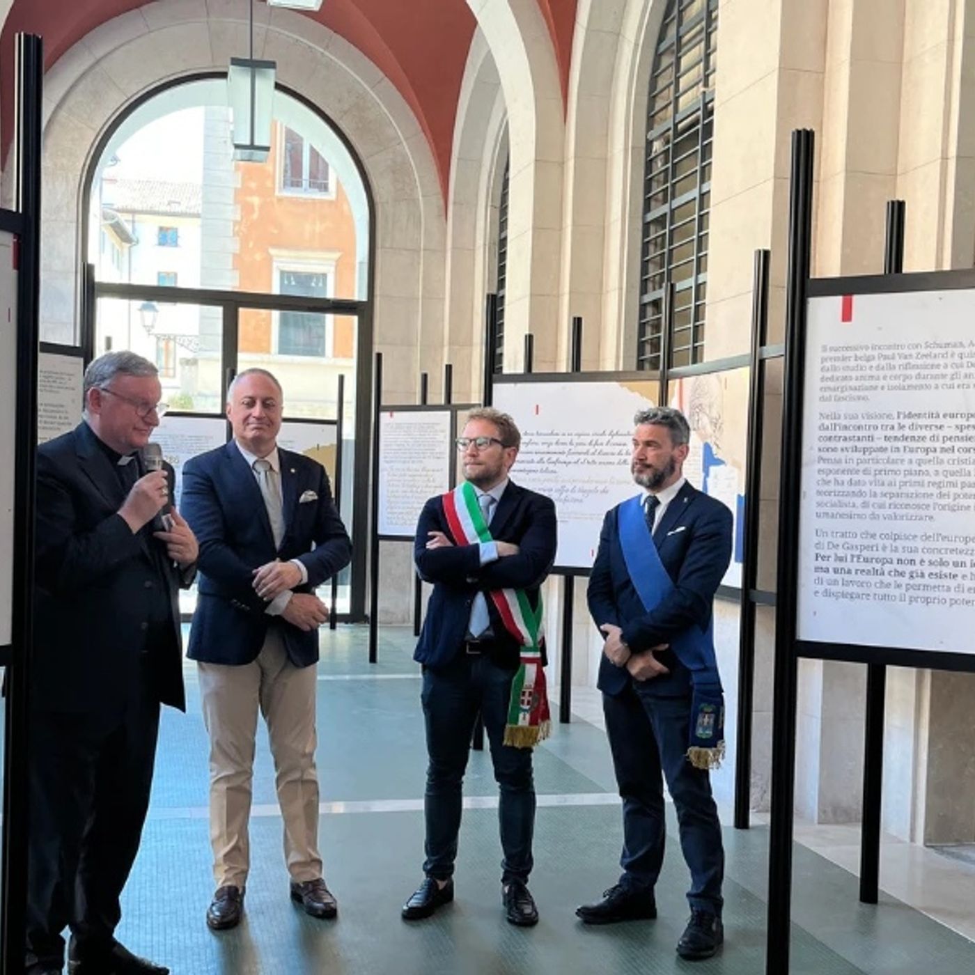 Al palazzo delle Poste una mostra sullo statista Alcide De Gasperi episode artwork