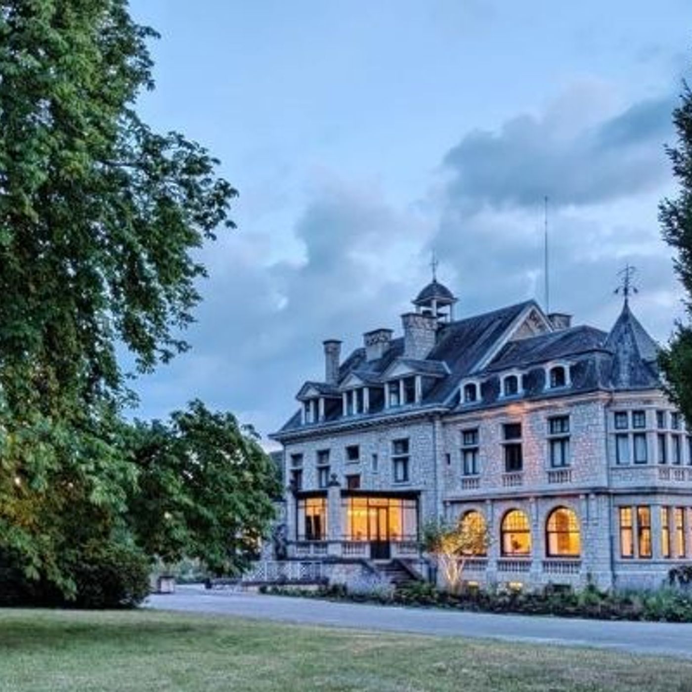 Comment cet hôtel namurois offre une bulle d'air aux artistes episode artwork