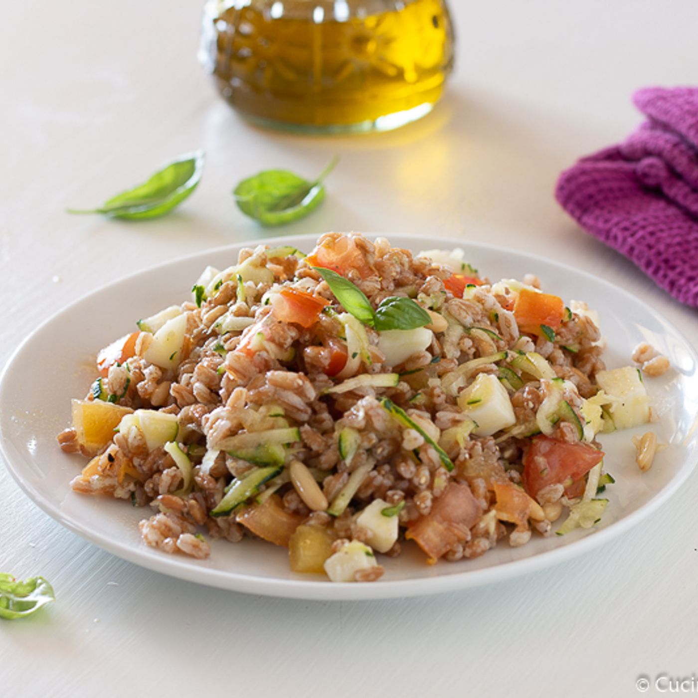 INSALATA DI FARRO CON ZUCCHINE E POMODORI