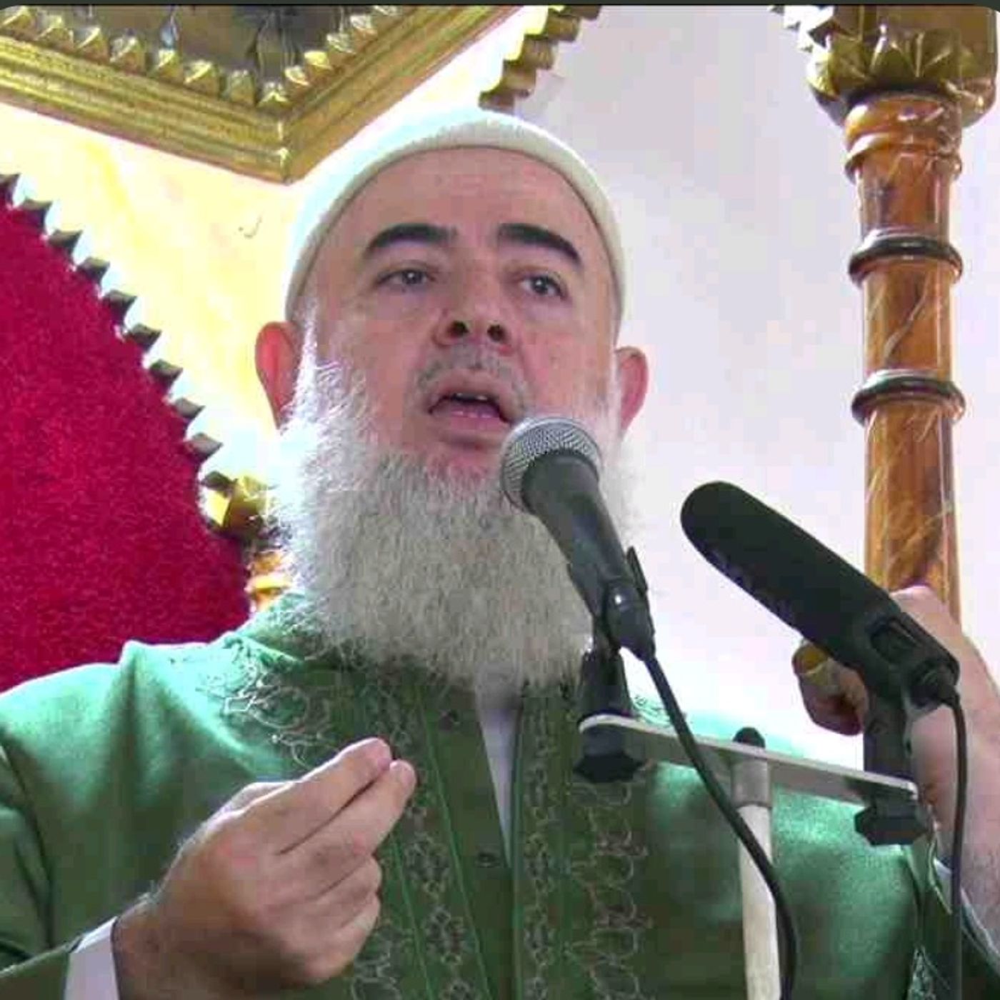 خطبة الجمعة: سبب نزول سورة الإخلاص وفضلها وتفسيرها باختصار.  مسجد البسطة الفوقا - بيروت ١١ المحرم ١٤٤٨ هـ  ٢٦ حزيران ٢٠٢٦ ر   *الشيخ الدكتور