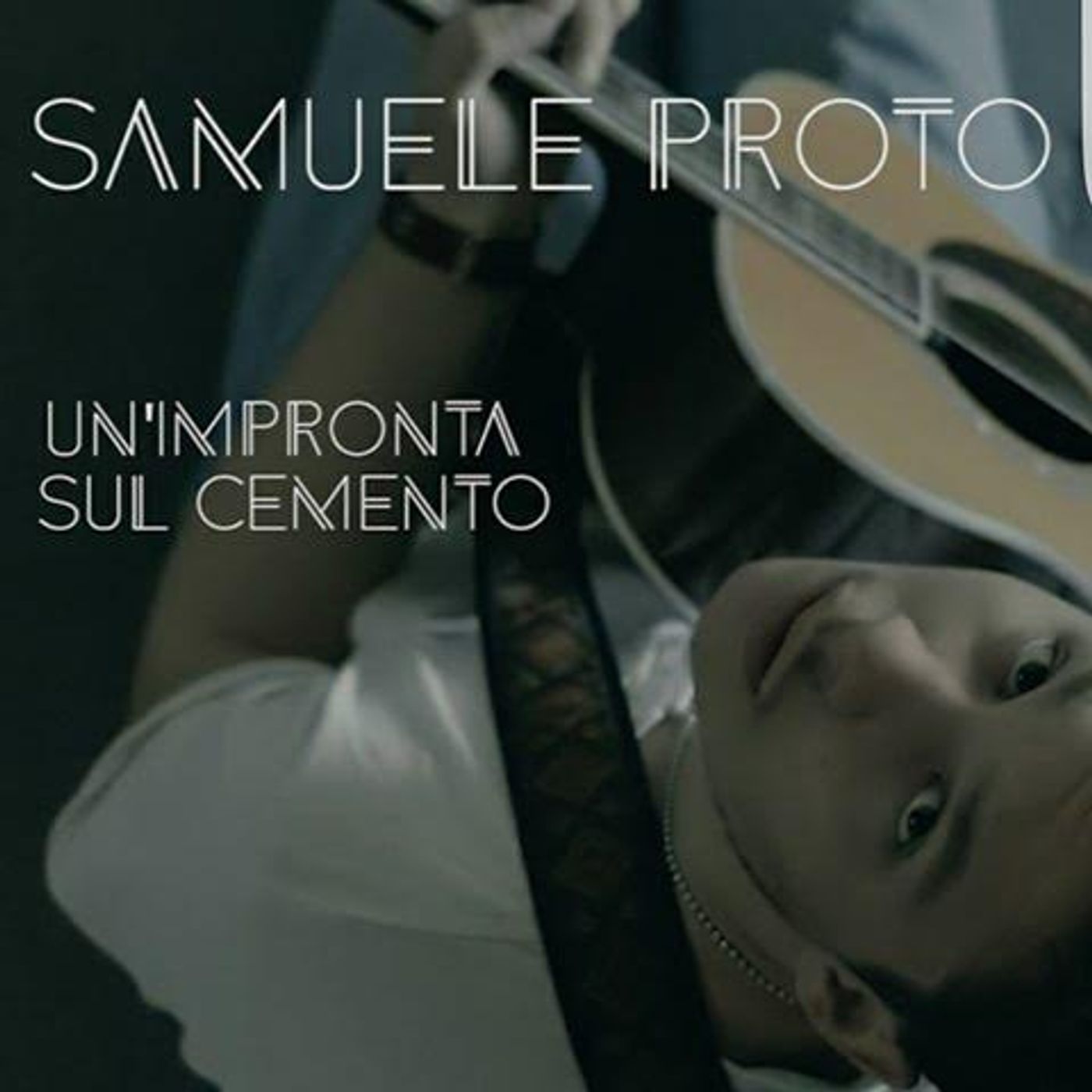 Un attimo con