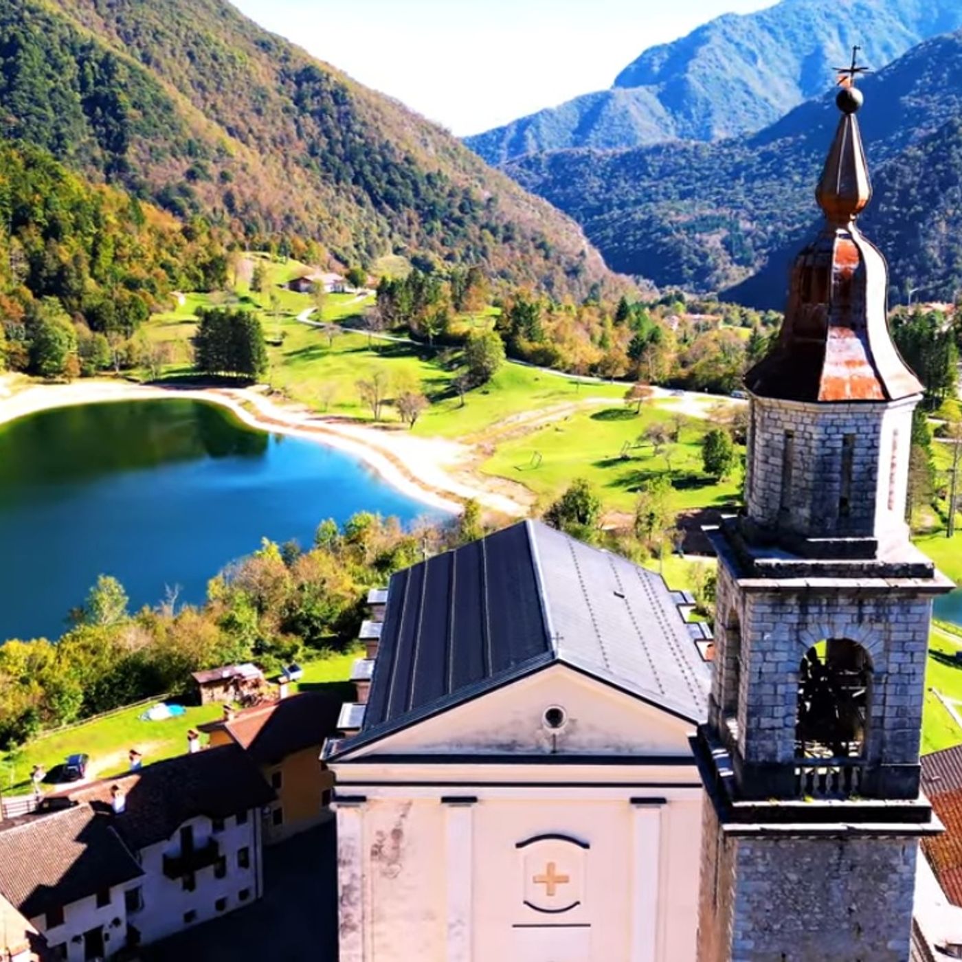 “Laghi tra storia e ricordi”, l’eredità di un paese nel libro che ne celebra la memoria “Laghi tra storia e ricordi”, l’eredità di un paese nel libro che ne celebra la memoria