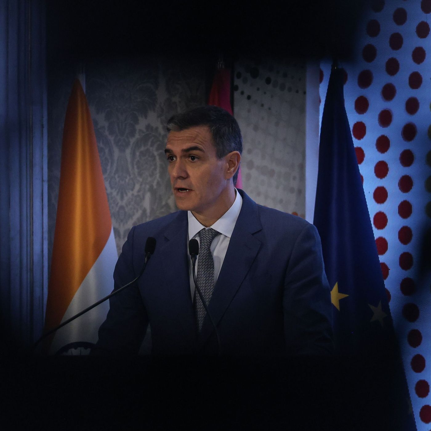 Prensa económica: Así crea Sánchez un crecimiento artificial a golpe de deuda