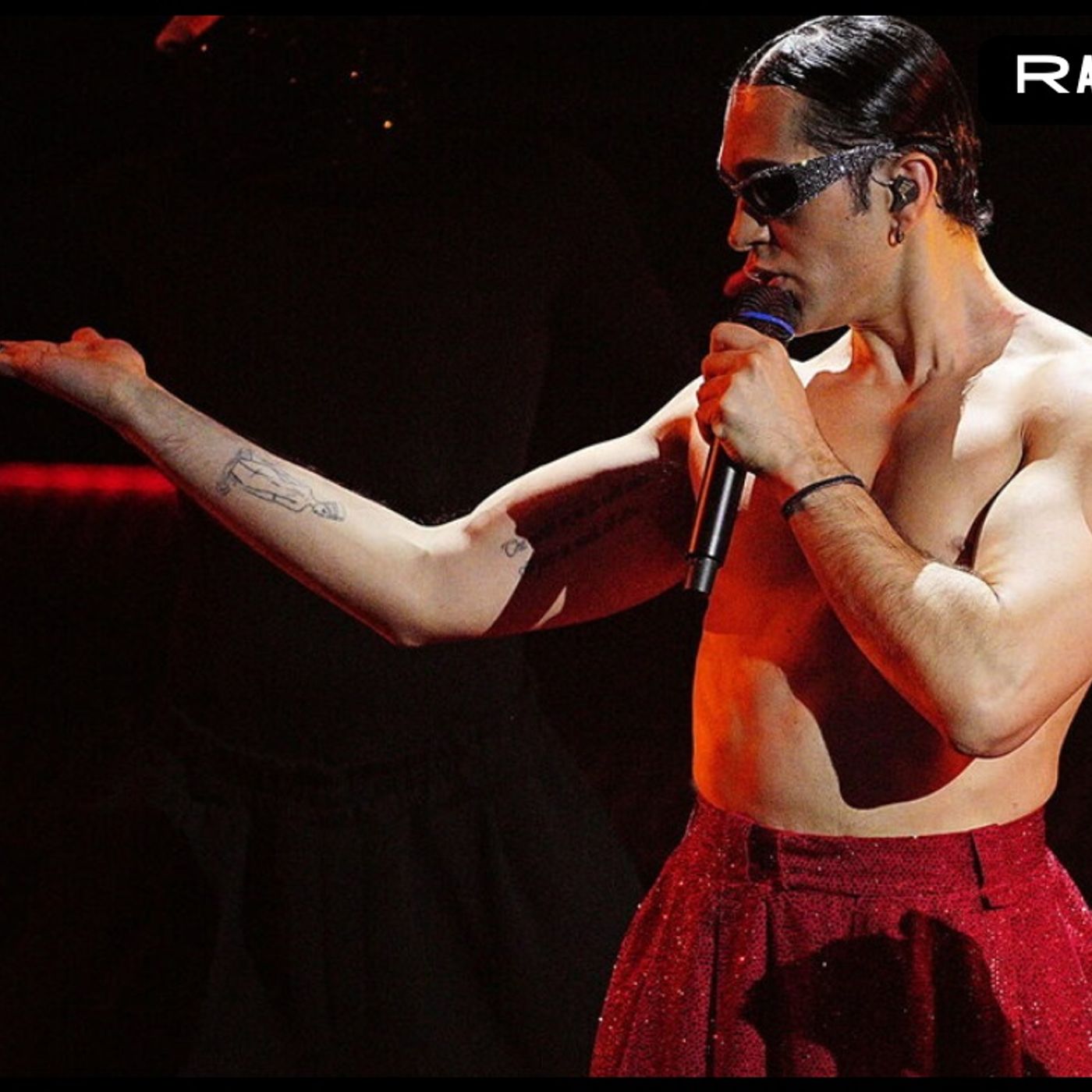 Mahmood - Sottomarini è il Nuovo Singolo Live a Sanremo 2025 Anteprima Festival Radio Puggini episode artwork