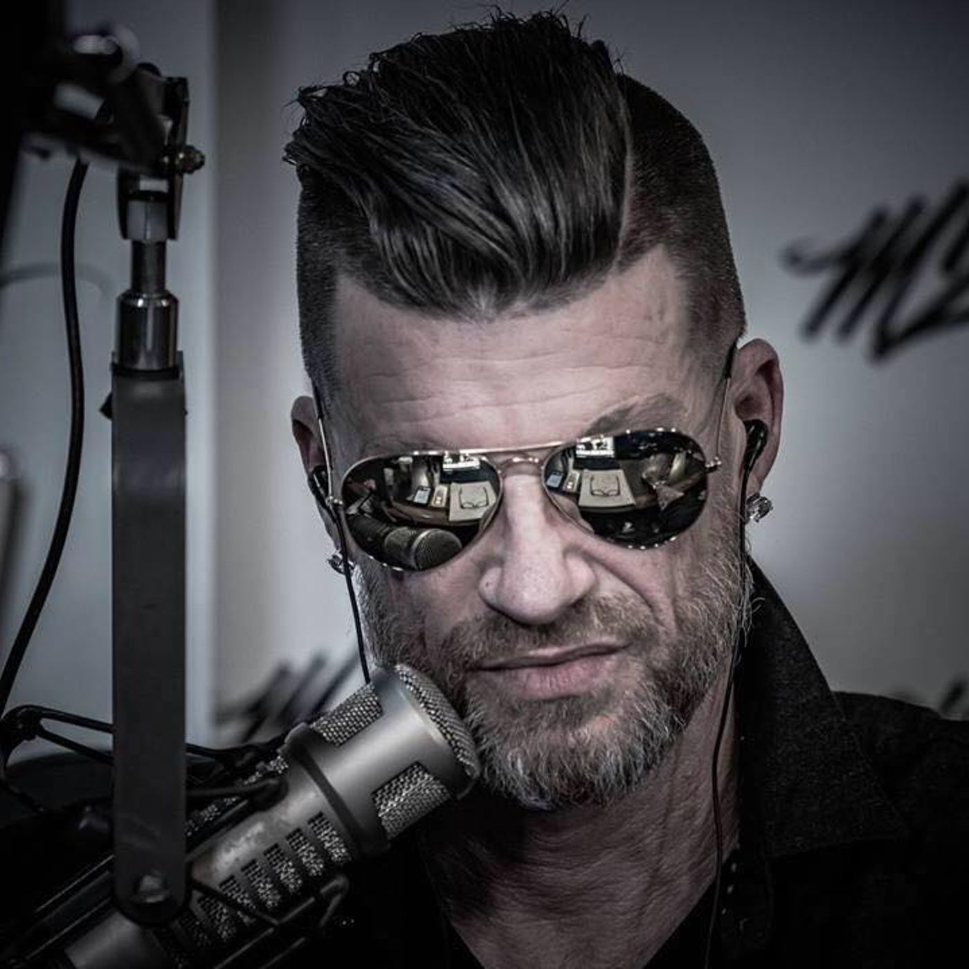 THE M2 THE ROCK SHOW - Michael Molthan