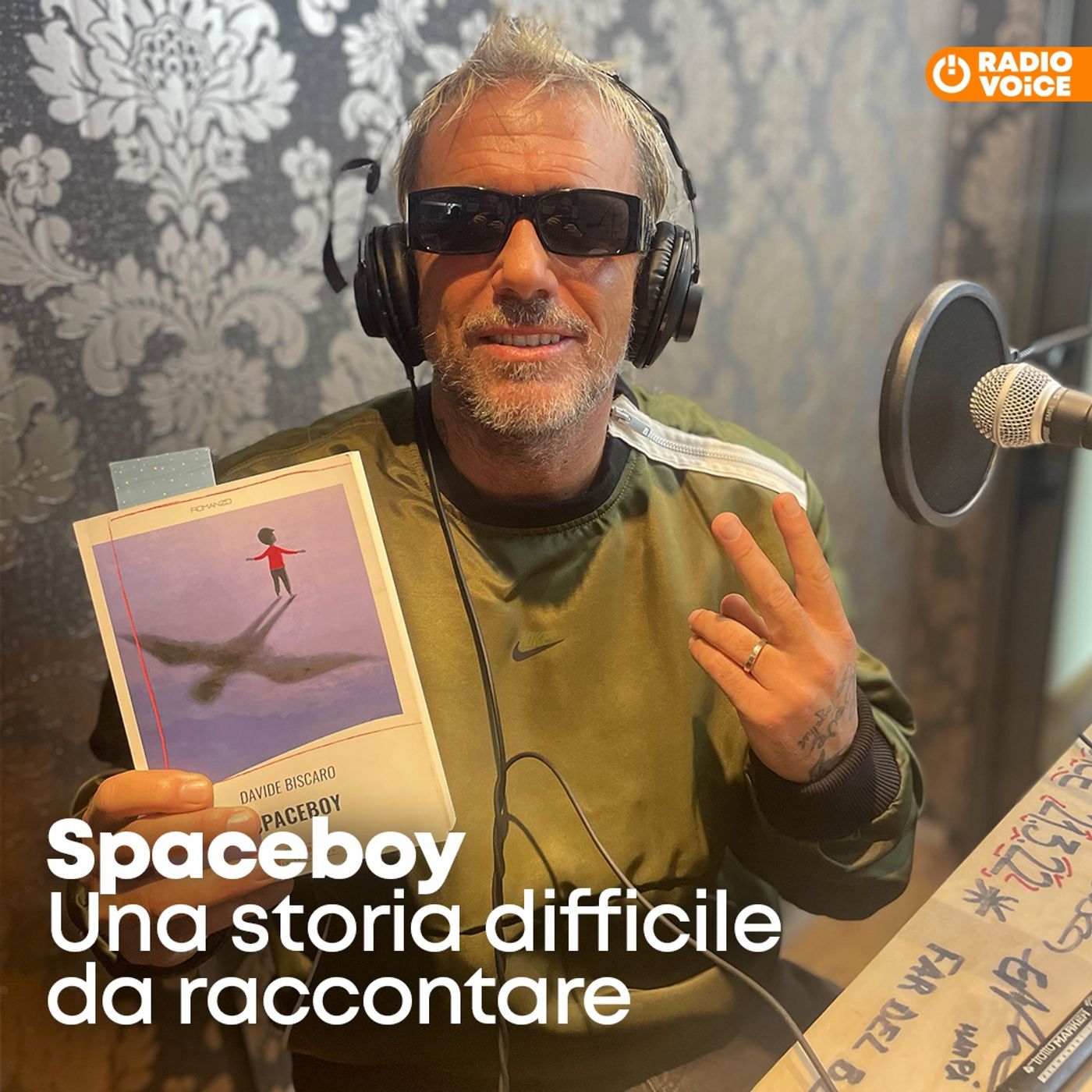 Intervista a DAVIDE BISCARO e il suo romanzo SPACEBOY episode artwork
