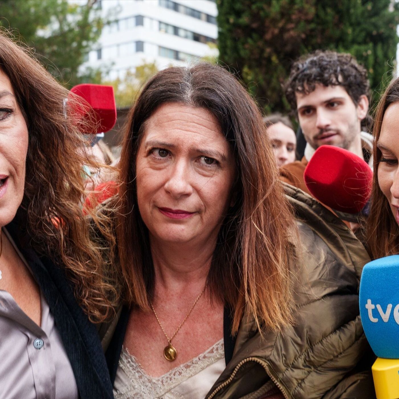 Editorial Luis Herrero: El caso Leire Díez salpica a varios Ministerios.