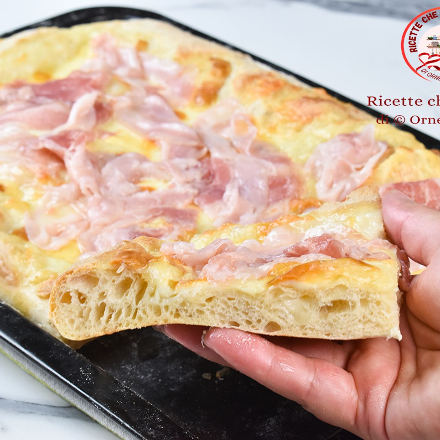 Pizza in poche ore con pancetta e scamorza affumicata episode artwork