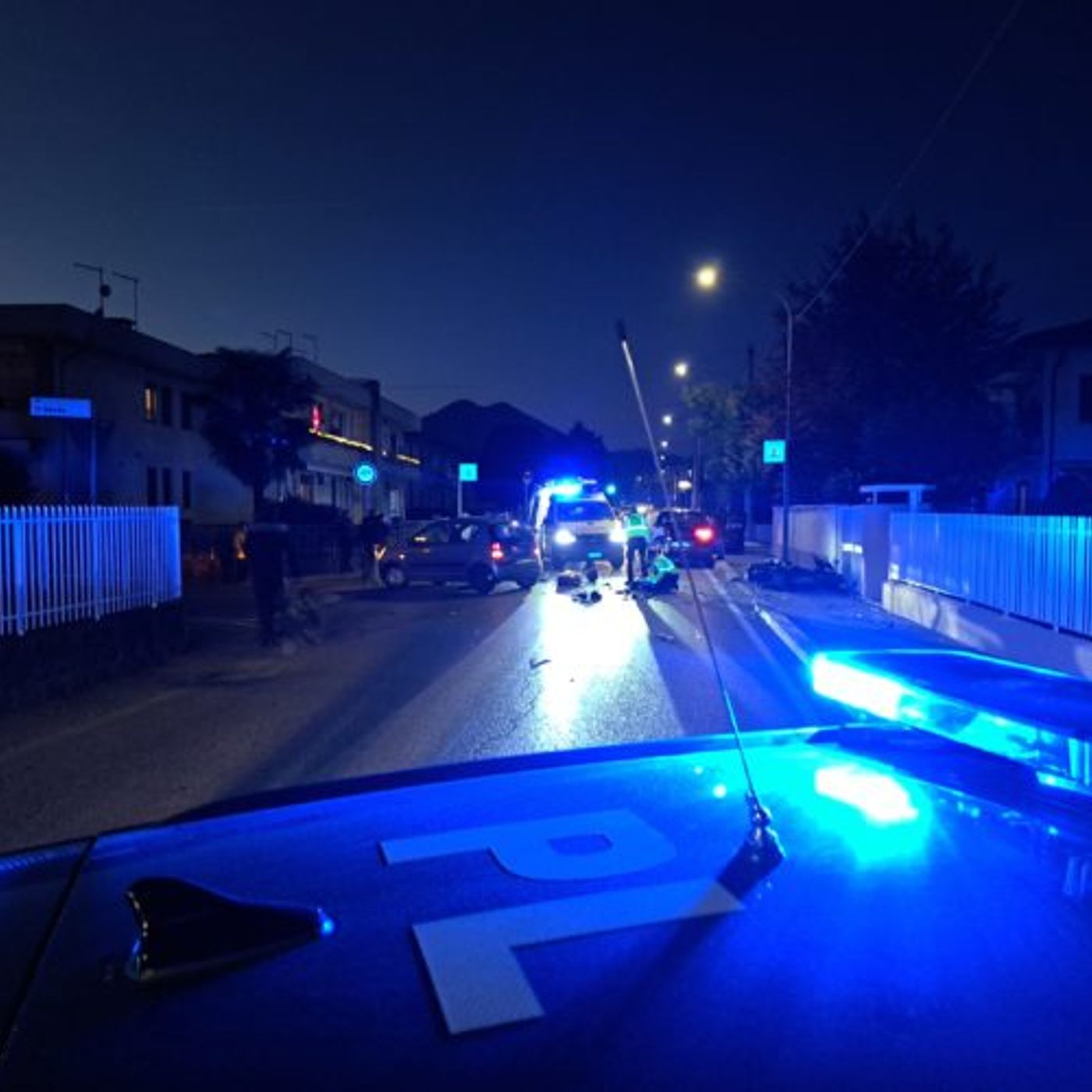 Mancata precedenza ai Quartieri: codice rosso per un 16enne in ciclomotore Mancata precedenza ai Quartieri: codice rosso per un 16enne in ciclomotore