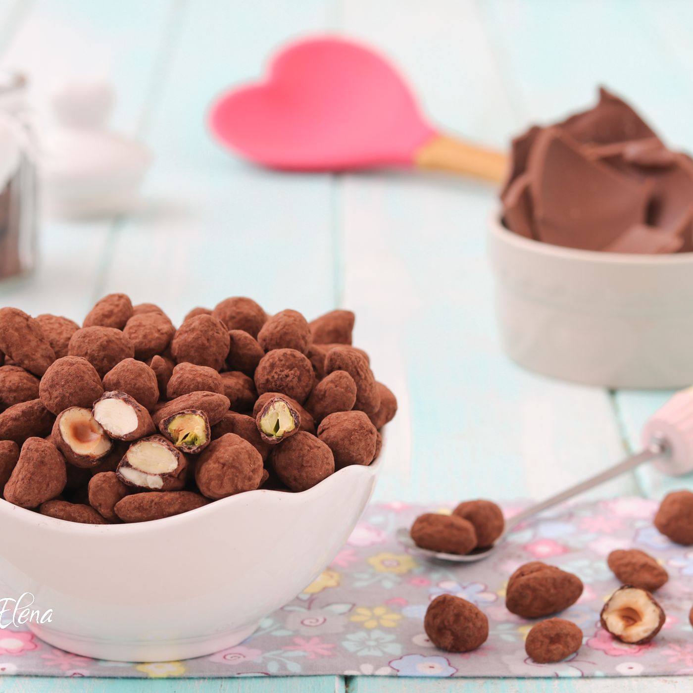 Frutta secca pralinata al cioccolato