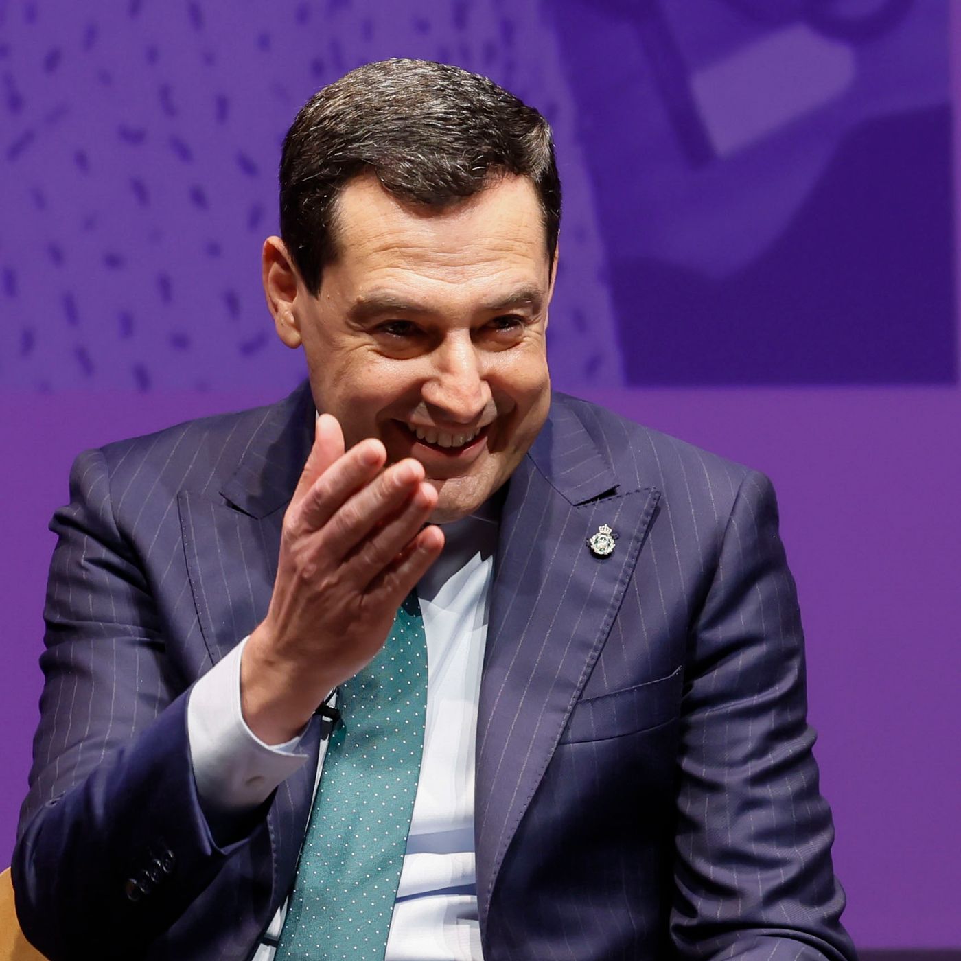 Federico a las 7: Andalucía refrenda el mandato de Juanma Moreno