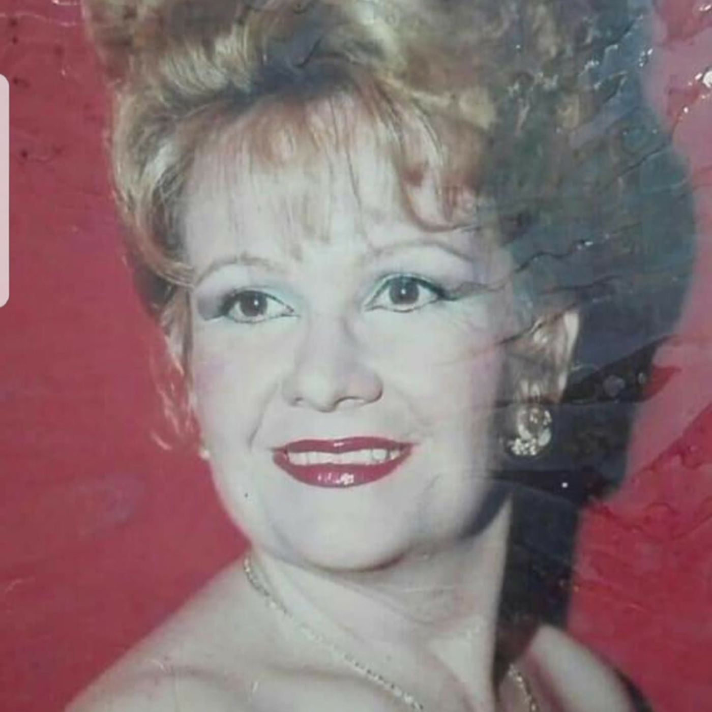 María Luisa Clark, prominente soprano cubana episode artwork