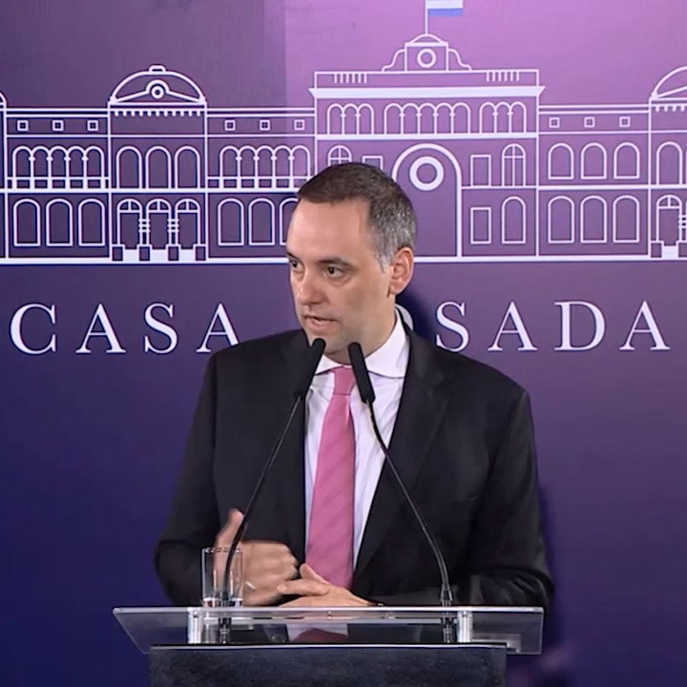 18 - Impuesto a las Ganancias: Adorni justificó el cambio de postura de Javier Milei episode artwork