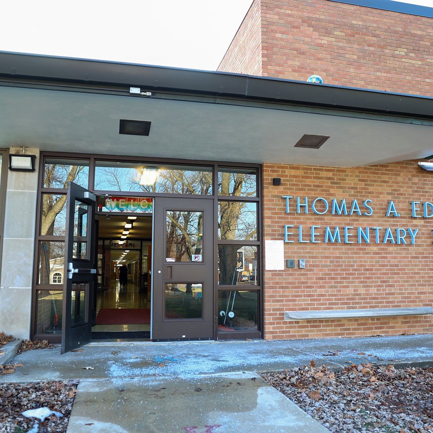 Options discussed for closed Edison school building in Kankakee episode artwork