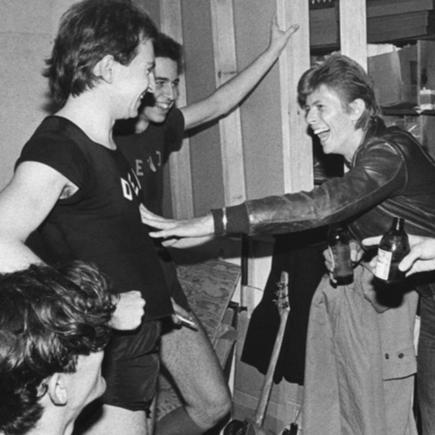 Bandas que trascienden generaciones y una fiesta... ¿peculiar? [Solo en el Ático 296]