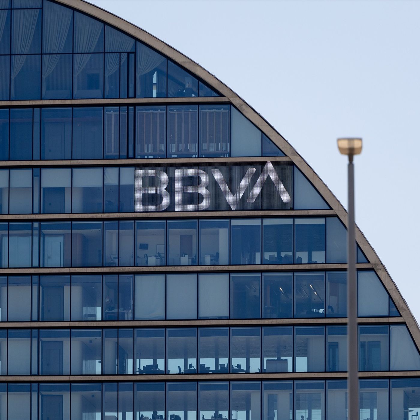 El análisis de Domingo Soriano: La Comisión Europea autoriza a BBVA la OPA sobre el Sabadell