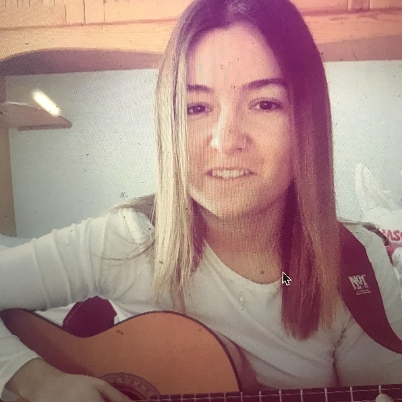 Julia Barea: Sounds of My Life - Young Singer-Songwriter from Gibraltar (KindaHappy Podcast by Kath Temple)