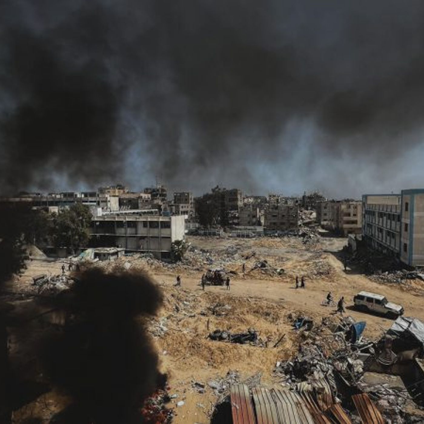 Gaza. Fuga di massa da Khan Yunis. Sotto assedio l'ospedale Europeo episode artwork