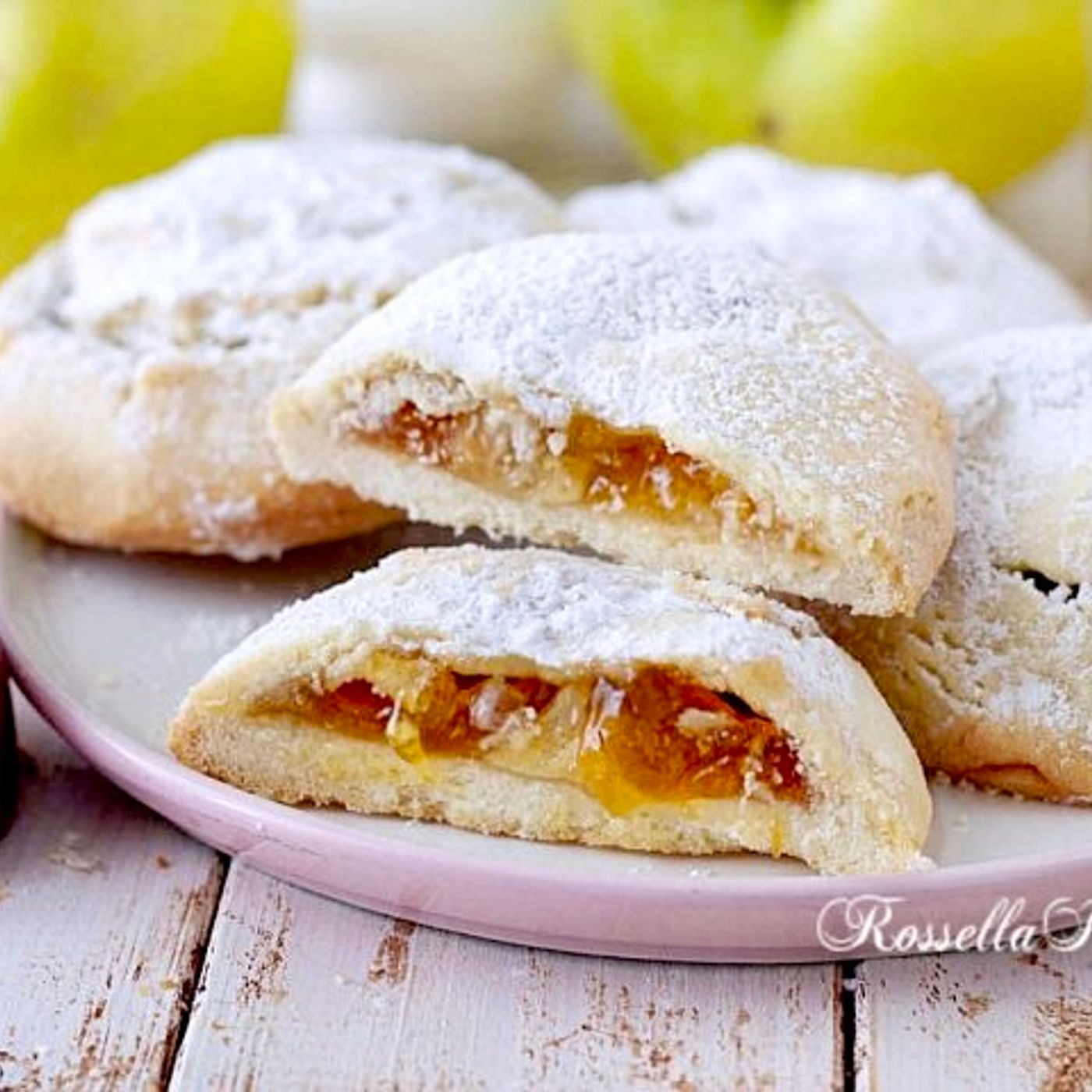 Biscottoni alle mele e marmellata