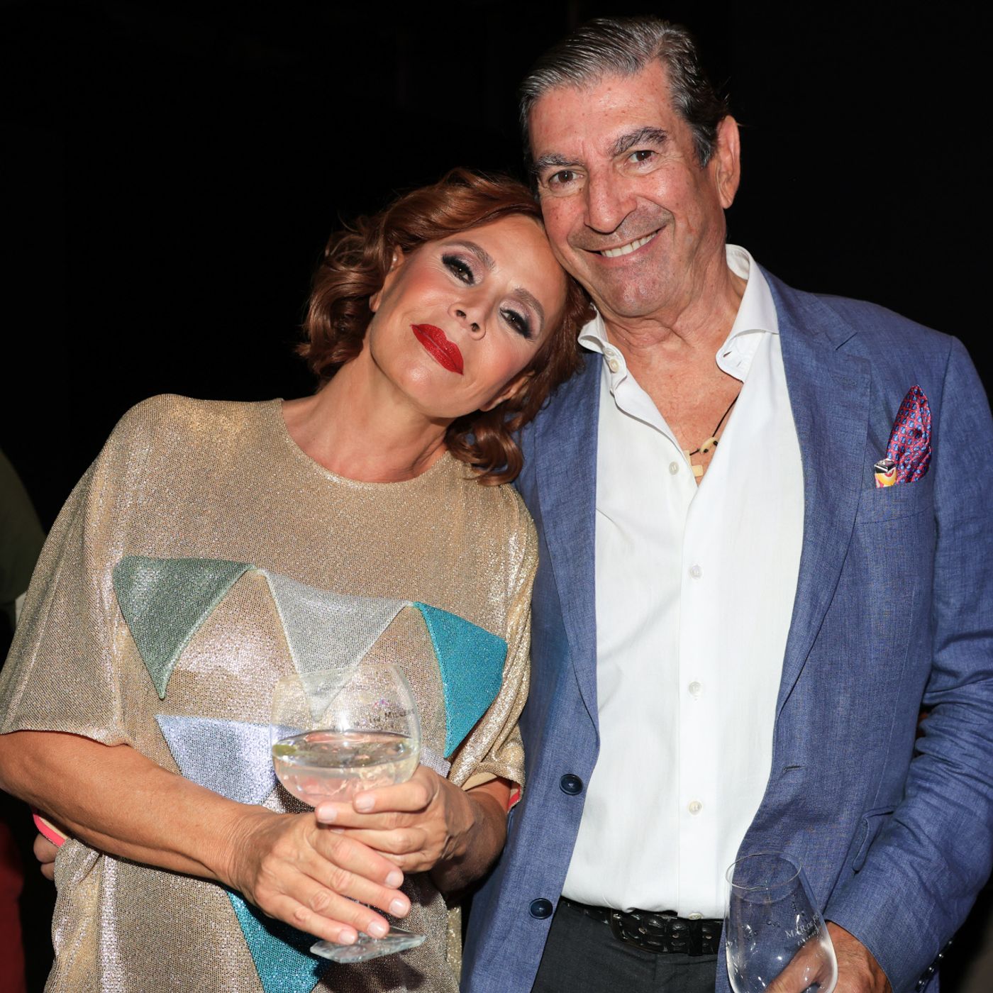 Crónica Rosa: Patón hace méritos mediáticos a costa de su ex, Ágatha