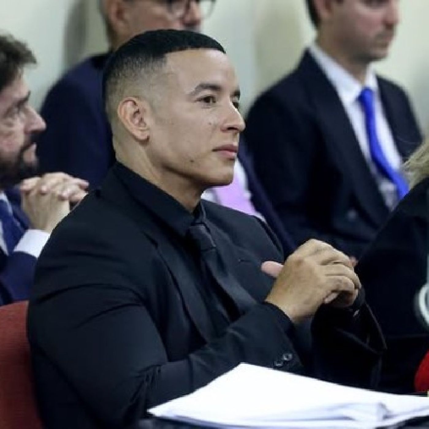 VISTA JUDICIAL Daddy Yankee y Mireddys González - Sonido Urbano Radio.mp3 episode artwork