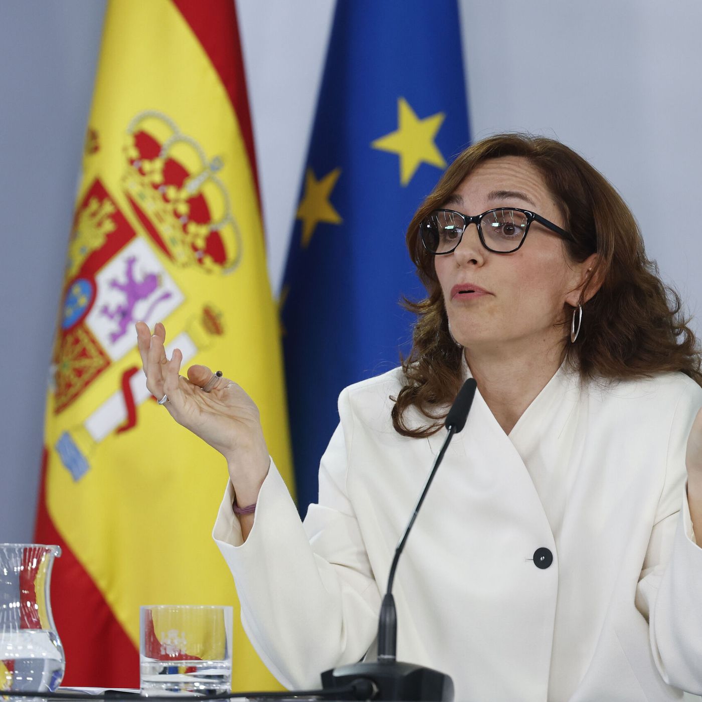 Las noticias de Herrero: La OMS eleva a cinco los casos confirmados en el crucero y hay otros tres sospechosos