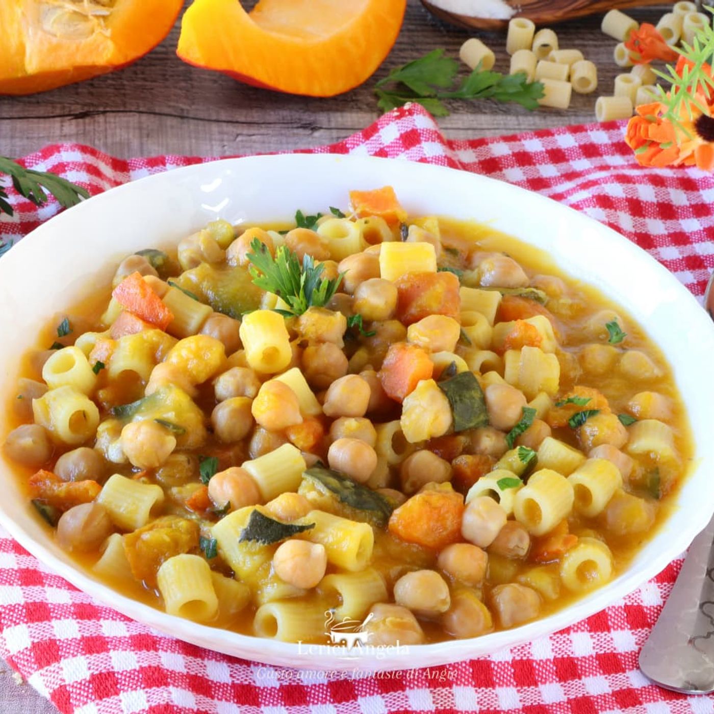 Minestra Cremosa di Ceci Zucca