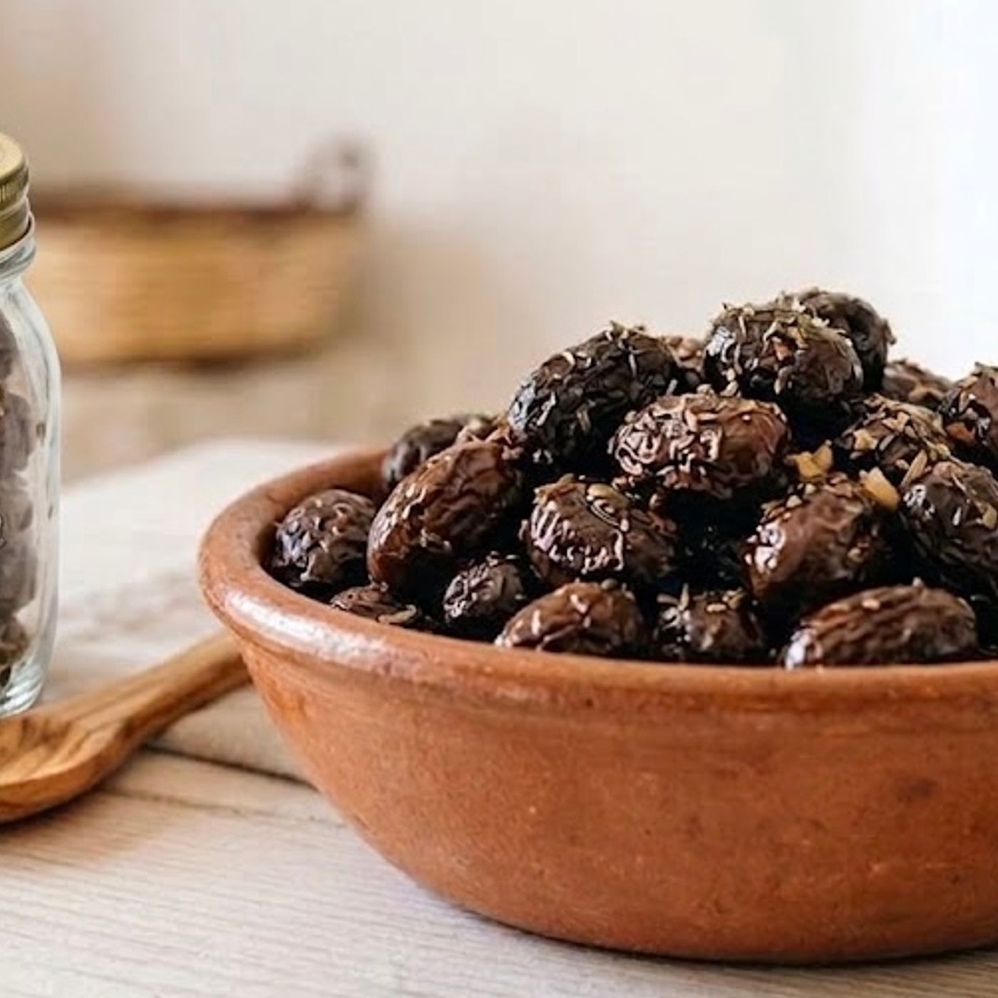 Olive nere alla calabrese in forno o in friggitrice ad aria.