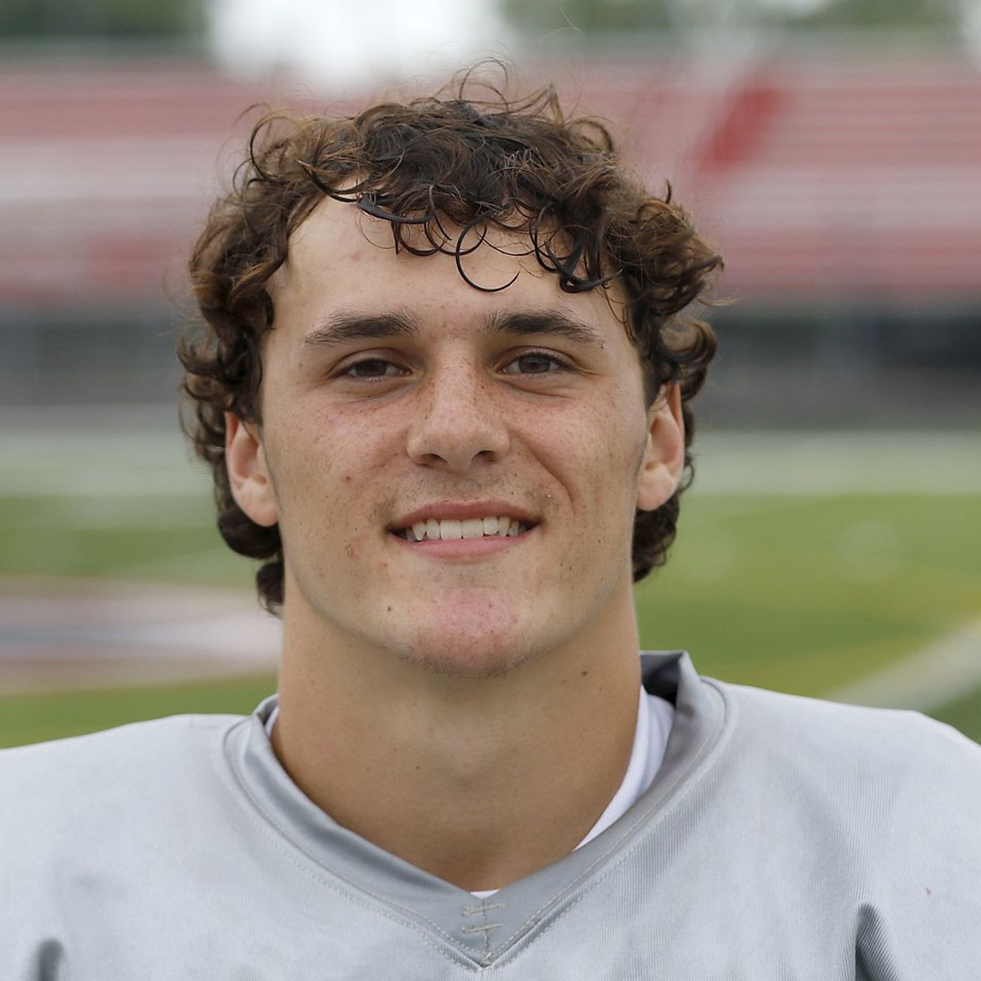 Luke Vanderwiel scores 4 TDs as Prairie Ridge keeps perfect season alive with win over McHenry
