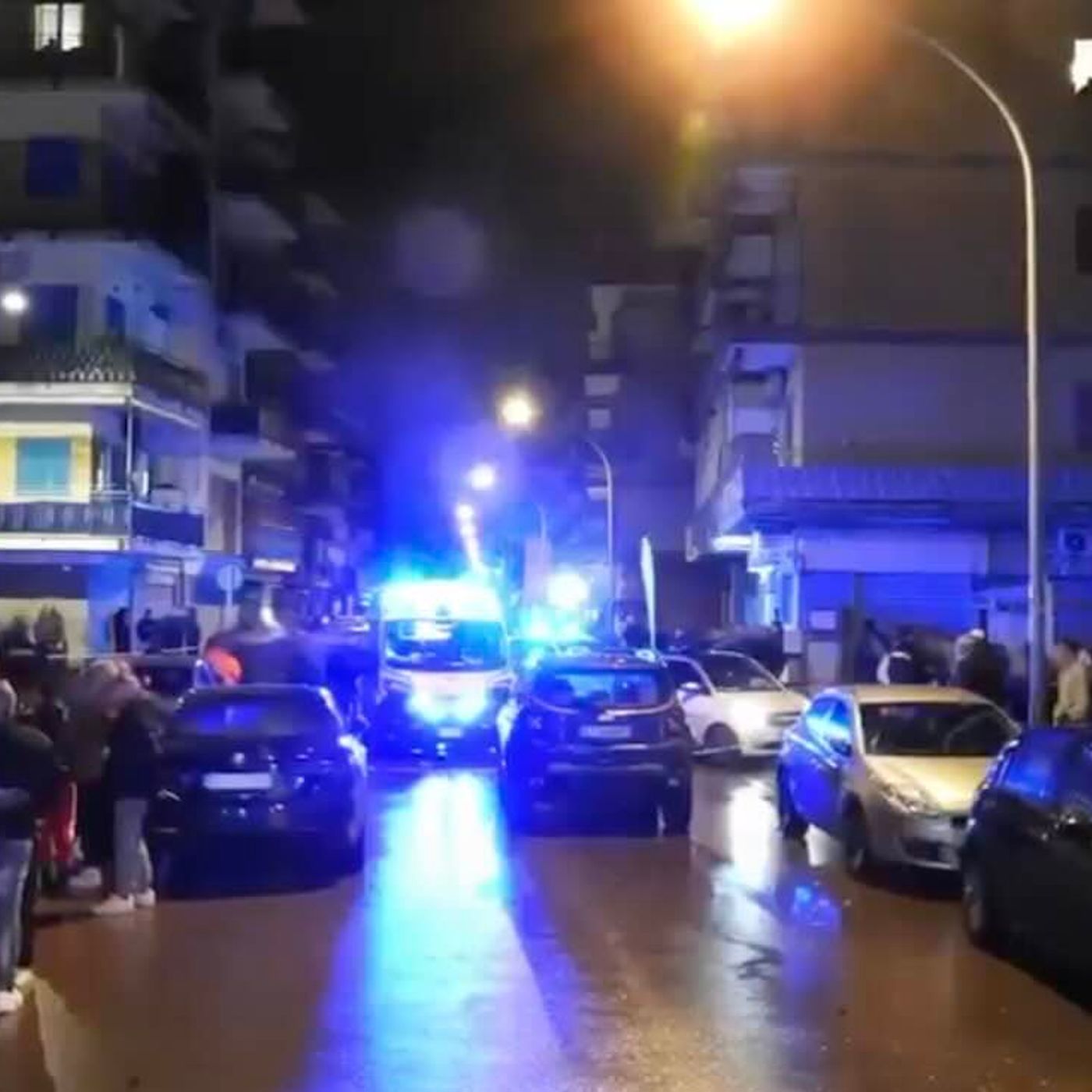 Arzano, scacco al clan: 17 arresti per estorsioni e il tragico errore che costò la vita a Rosario Coppola episode artwork