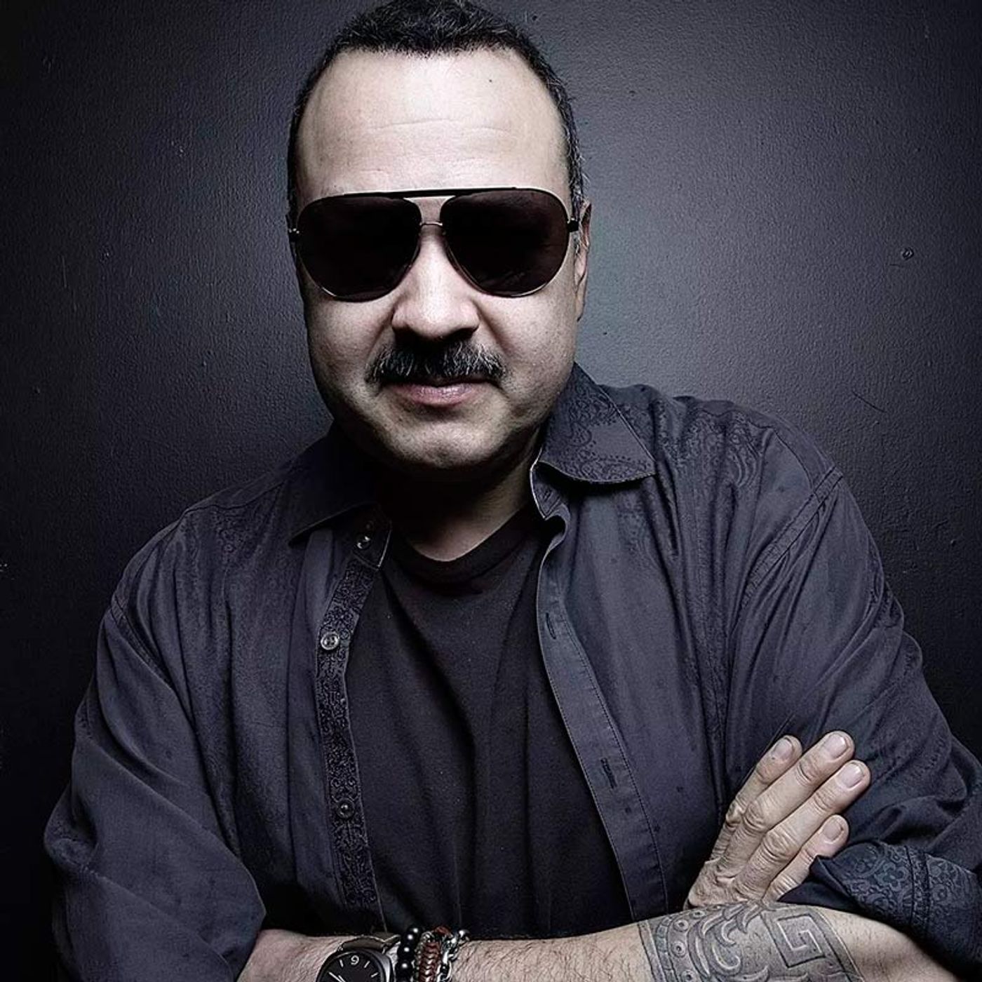 Pepe Aguilar hará un homenaje a Juan Gabriel episode artwork
