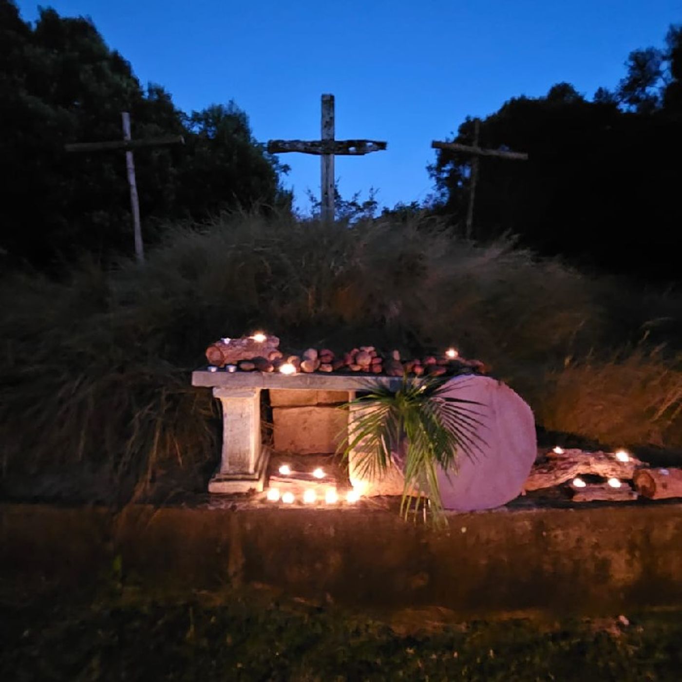 Christ is Risen- Easter Sunday 2025-Episode 399 - Andrew's podcast