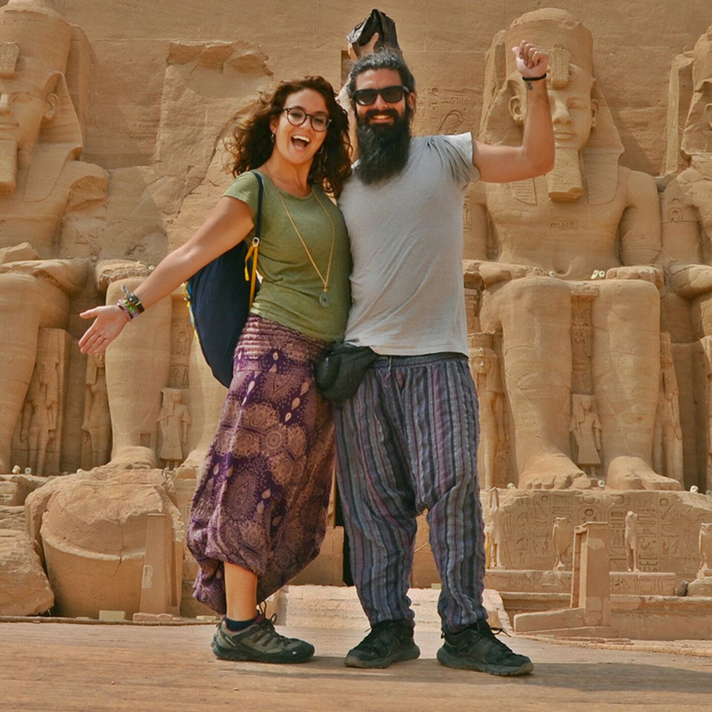 25. 18 meses de viaje por el mundo con 12€ al día, con Barbas y Fani