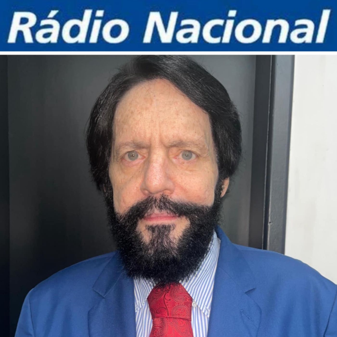Rádio Record: Falta de profissionais