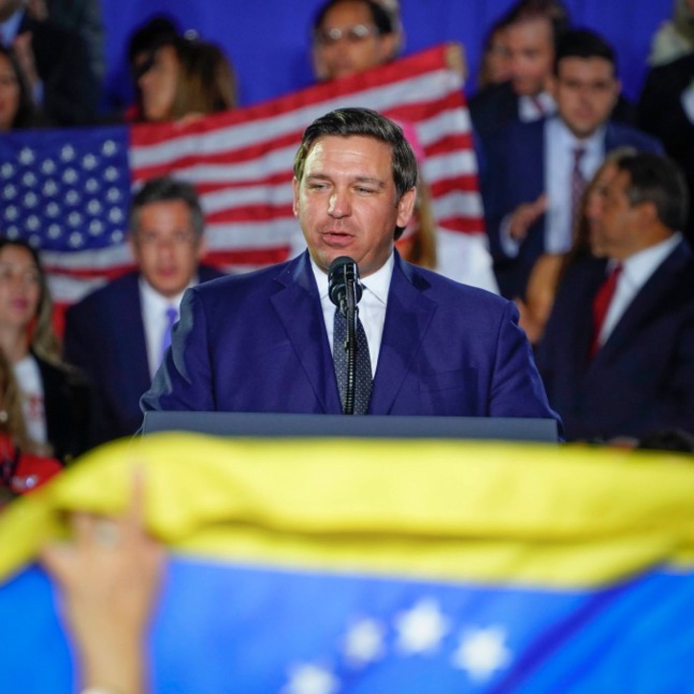 Ep 1574 - What Might a DeSantis Foreign Policy Look LIke?