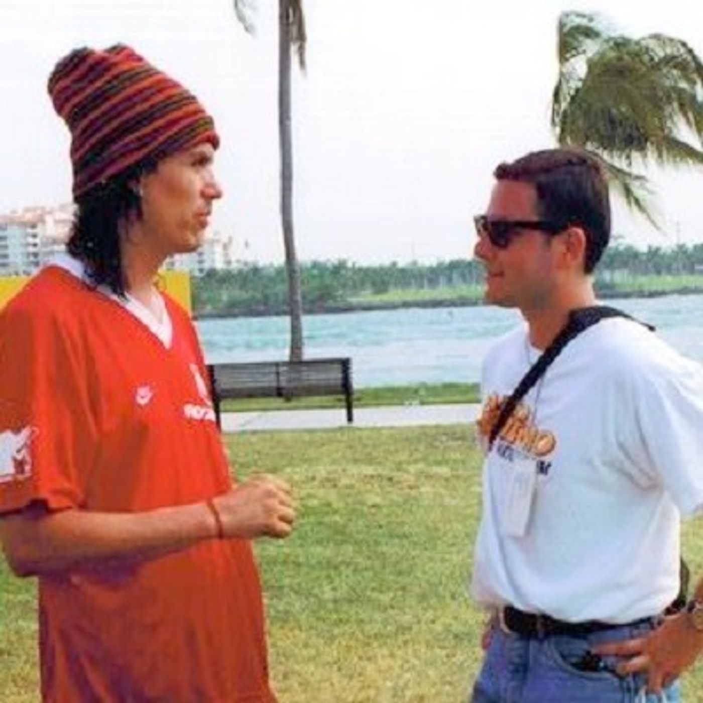 Entrevista con Saúl Hernández de Caifanes en 1995 por Kike Posada (Podcast) episode artwork