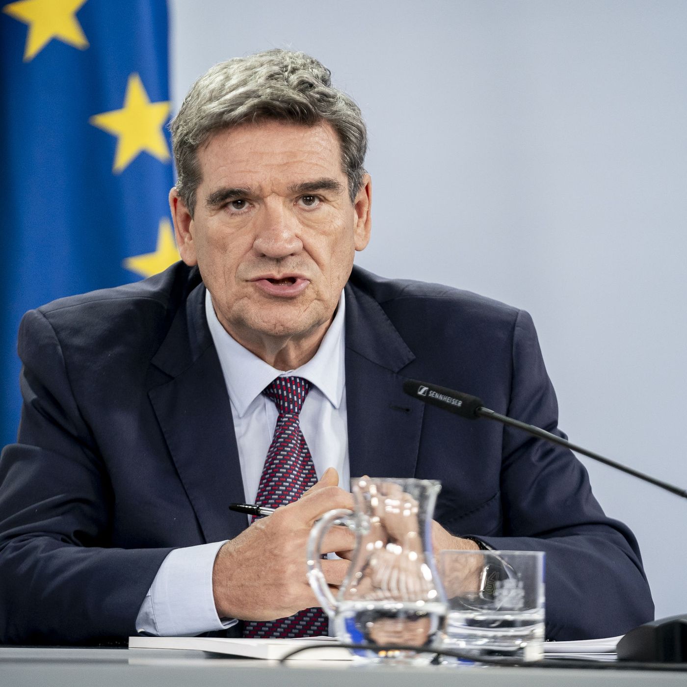 Economía Para Todos: Escrivá avergüenza y desprestigia al Banco de España