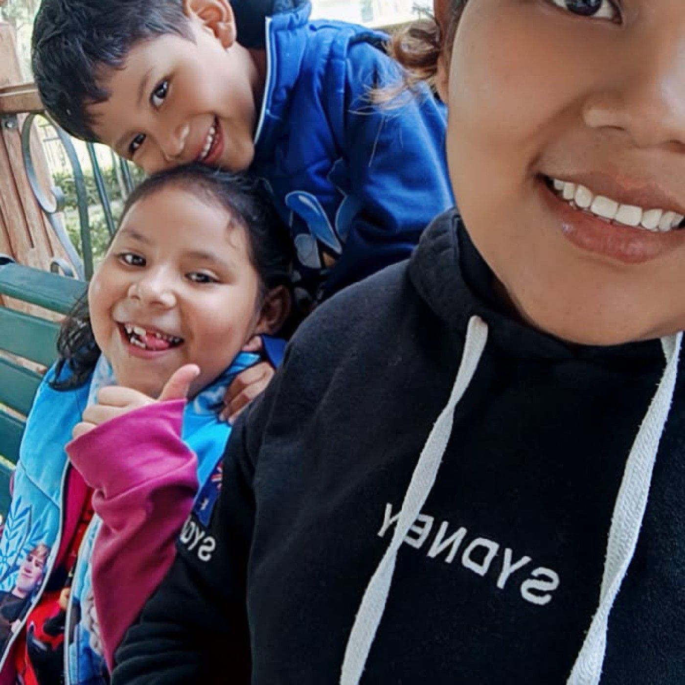 Autobiografía 04/02/2026 cover art