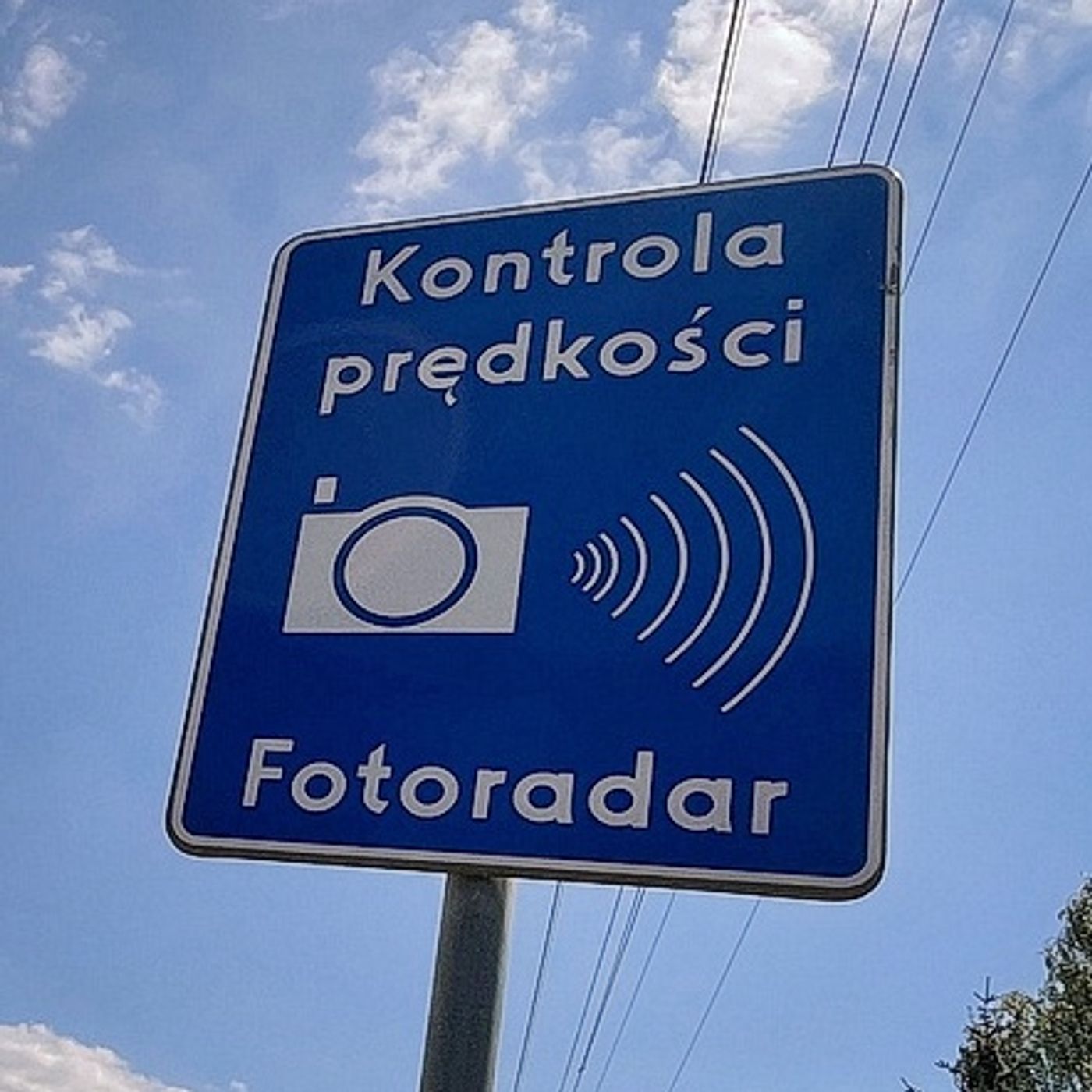 Czy przed fotoradarami powinny ostrzegać znaki? episode artwork