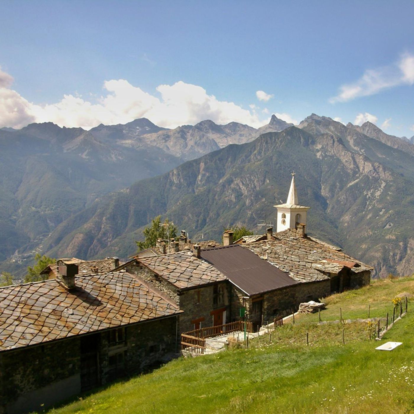 Dizionario della Montagna, D come democrazia episode artwork