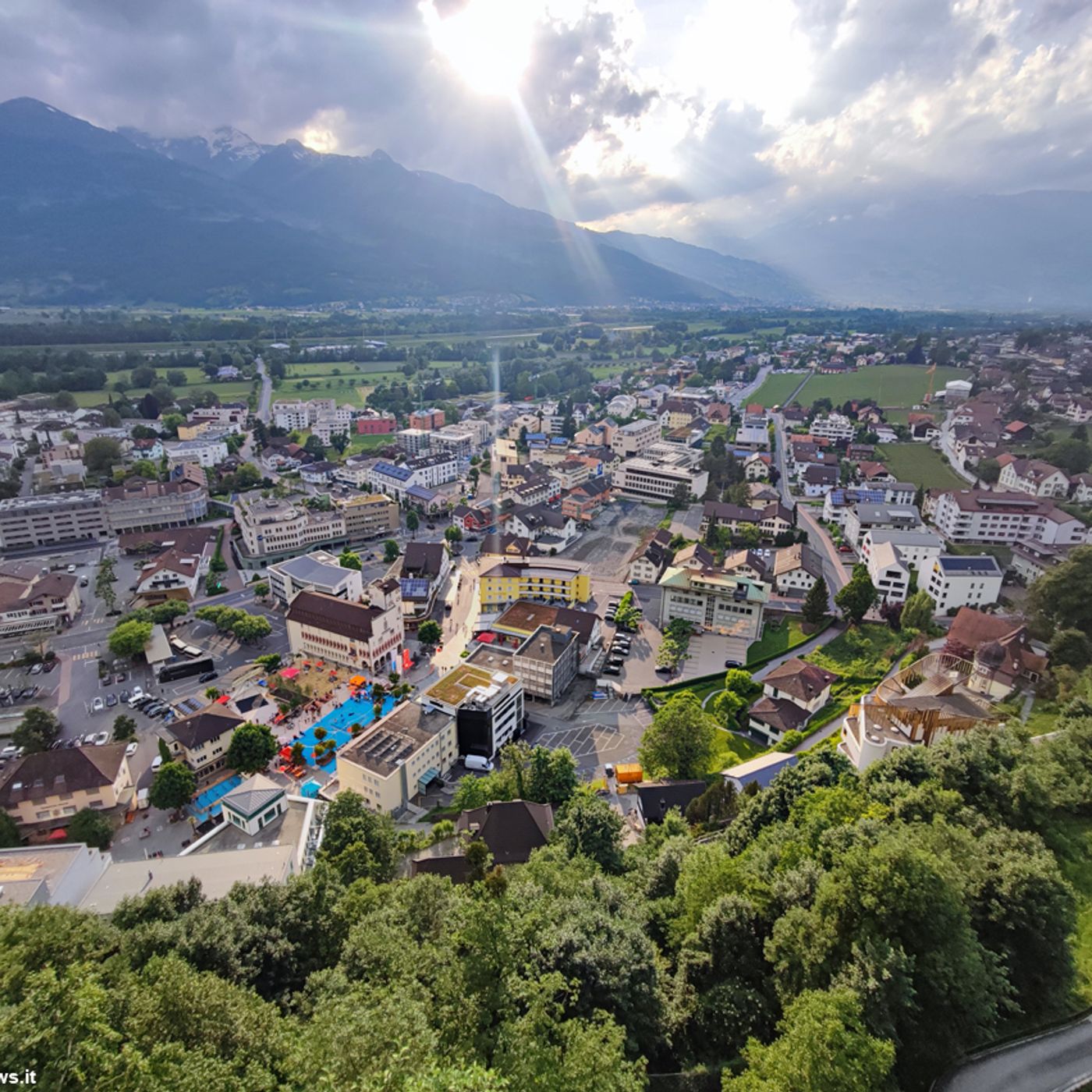 Liechtenstein piccolo gioiello pieno di bellezze nel cuore di Europa episode artwork