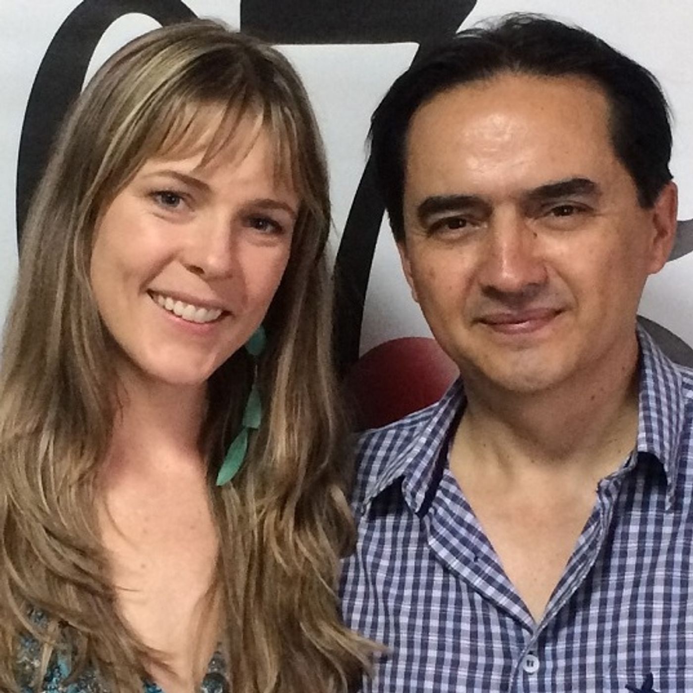 Entre líneas, la realidad en contexto