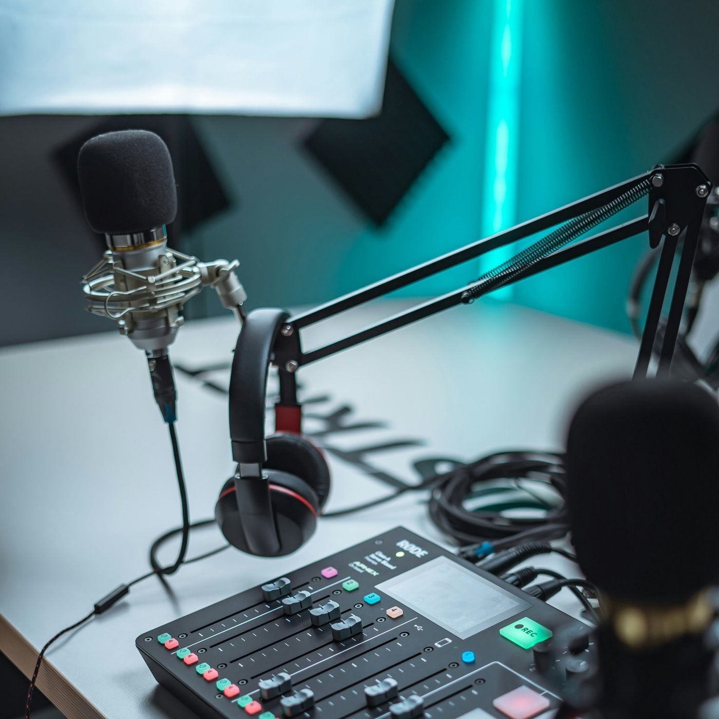 Enseñar distinto podcast artwork