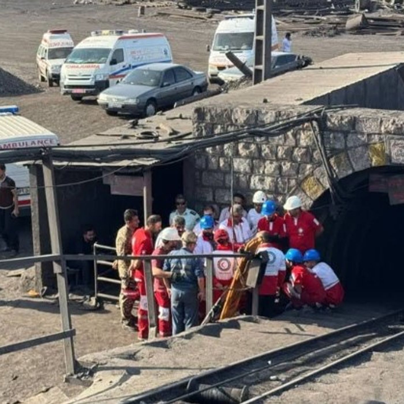 جان باختن  بیش از۵۰ کارگر در انفجار معدن زغال سنگ طبس صلاح عبدالله نژاد