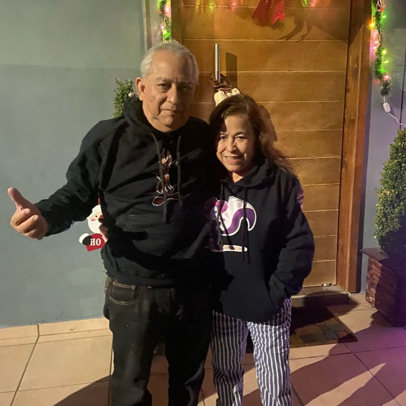 Por Amor A LA Música