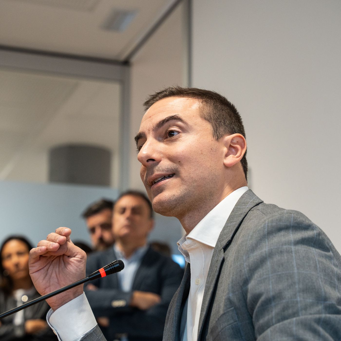 Tertulia de Federico: Lobato no dimite y denuncia una reacción- linchamiento de su partido