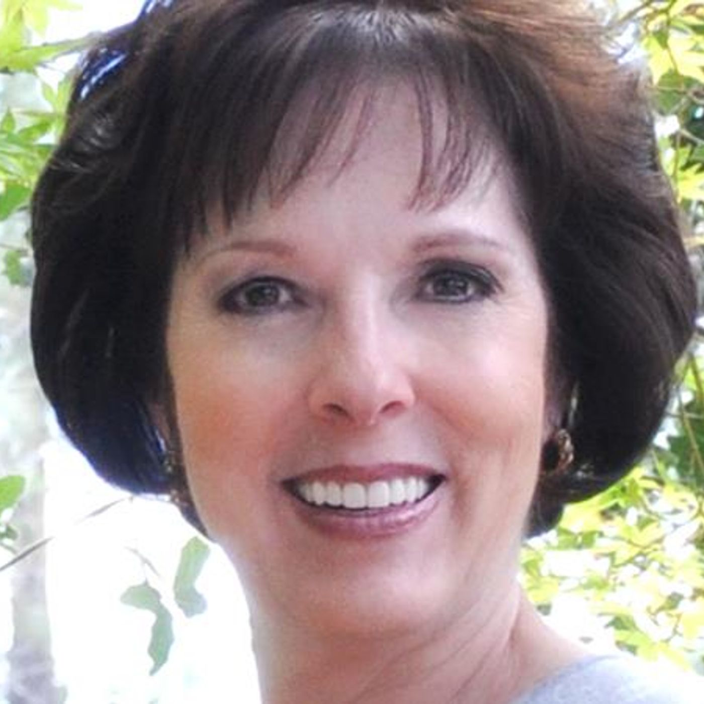 HEALTH MEDIA NOW-Holli Kenley-Addictions and How to Overcome Them! episode artwork