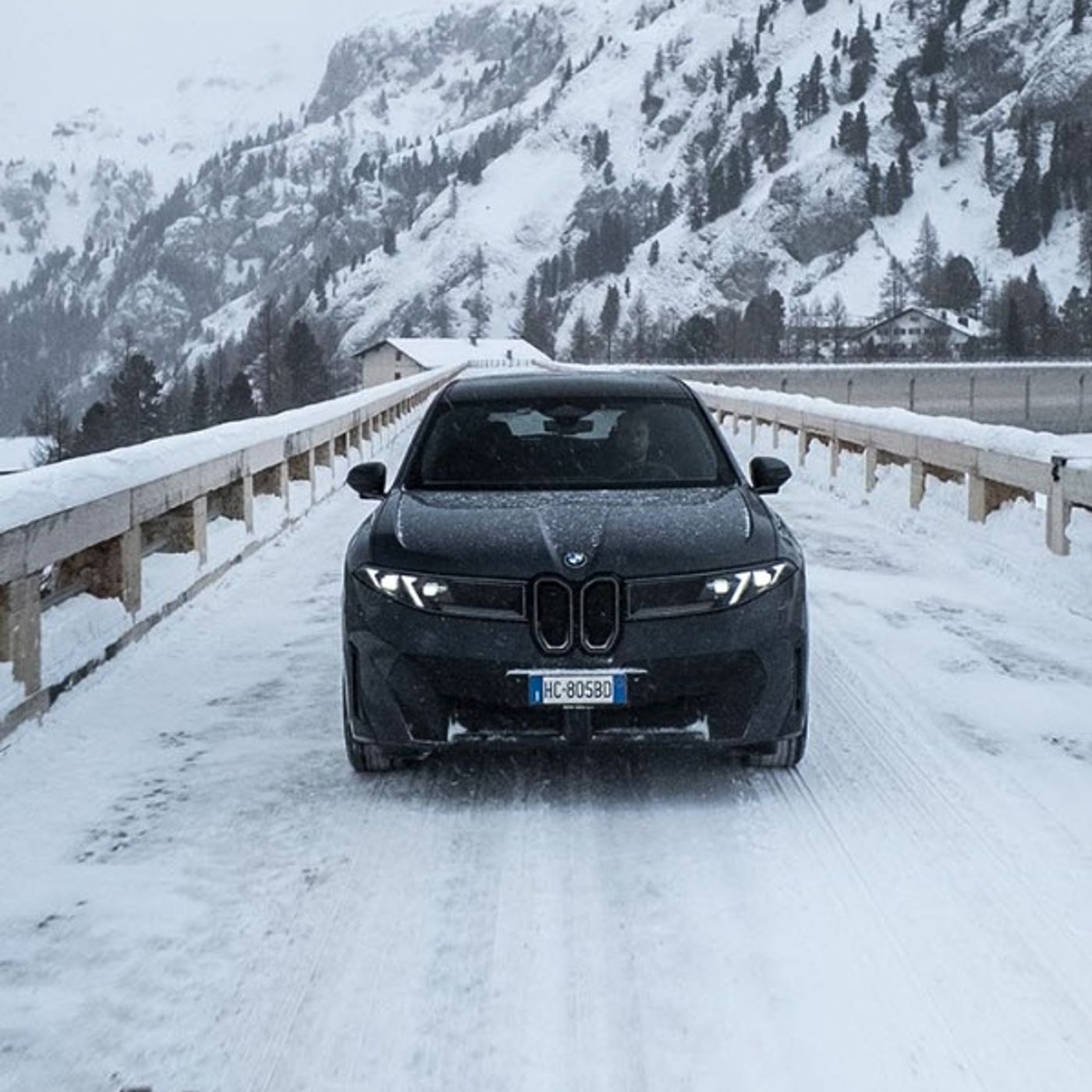 BMW iX3 – Da Milano a Cortina tra tecnologia e guida elettrica episode artwork